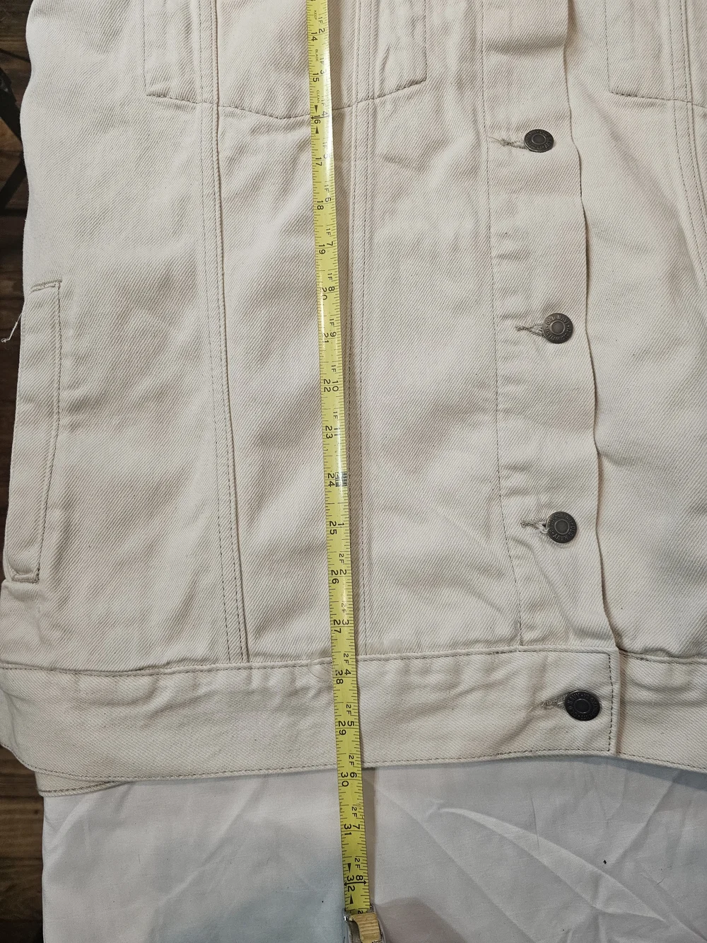 Old Navy Men's Cream Button-Front Canvas Jacket. Size XL. Chest Meas. 30" Flat - Picture 6 of 10